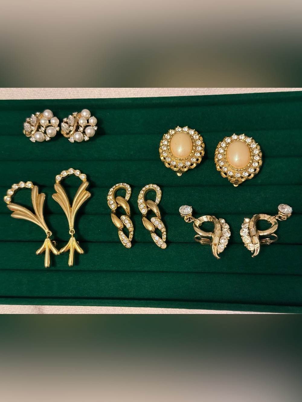 Gold-Tone Pearl and Crystal Clip-On Earrings Collection l - Classic Vintage